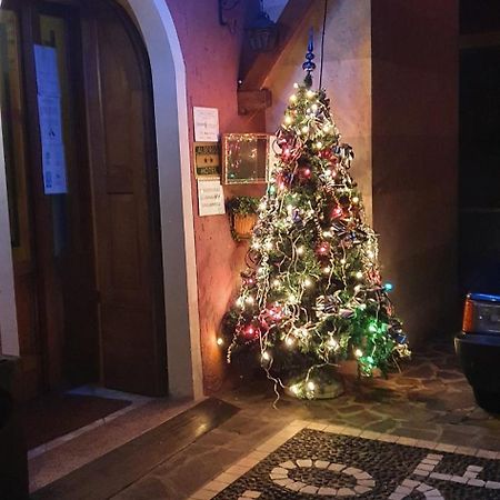 Albergo Belvedere コッリオ エクステリア 写真