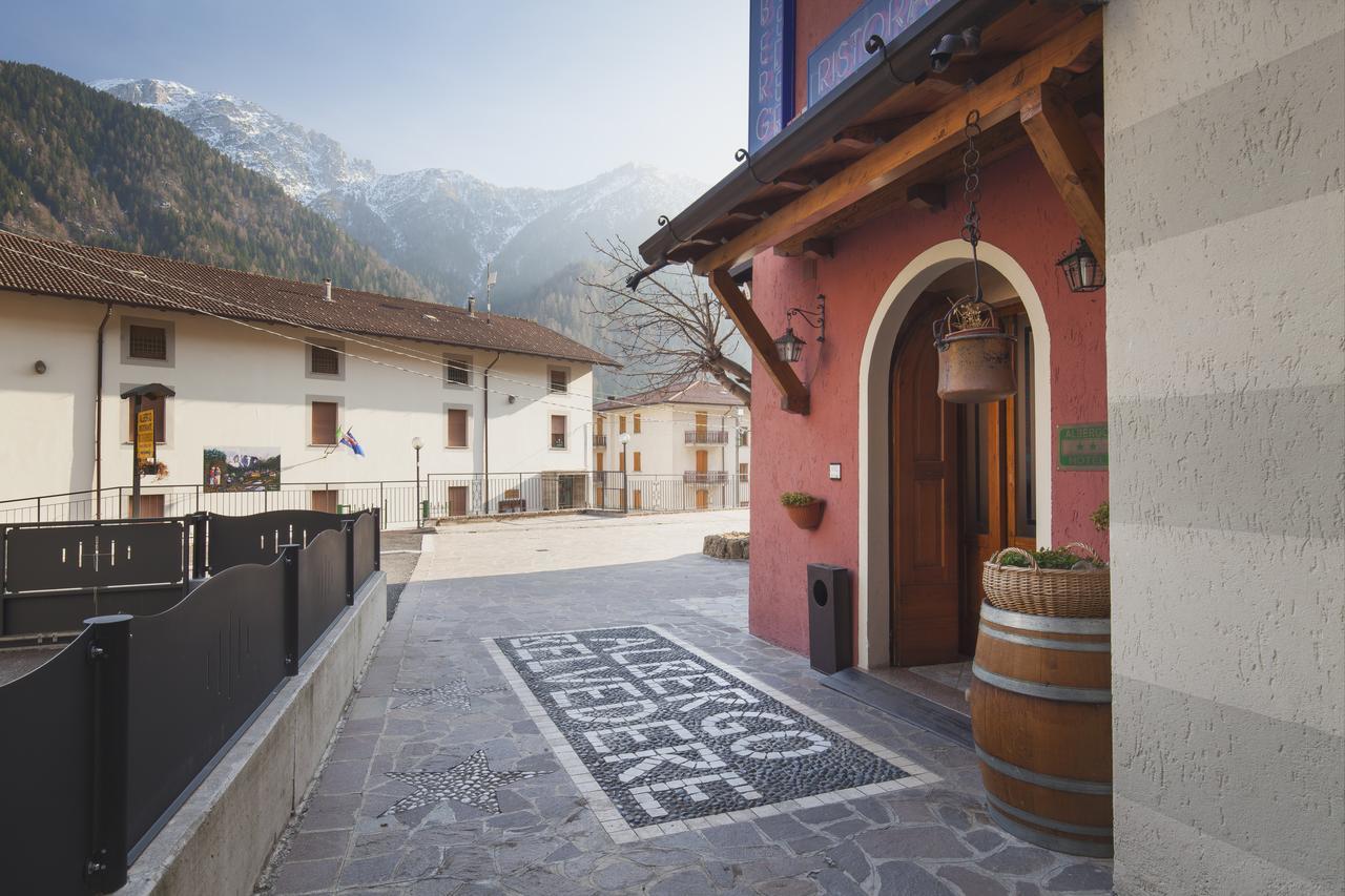 Albergo Belvedere コッリオ エクステリア 写真